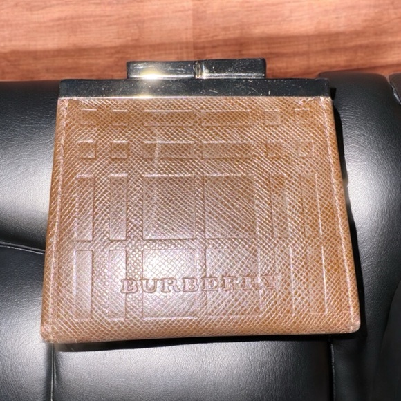 Burberry coin case, dark brown check leather EUC - Picture 4 of 7